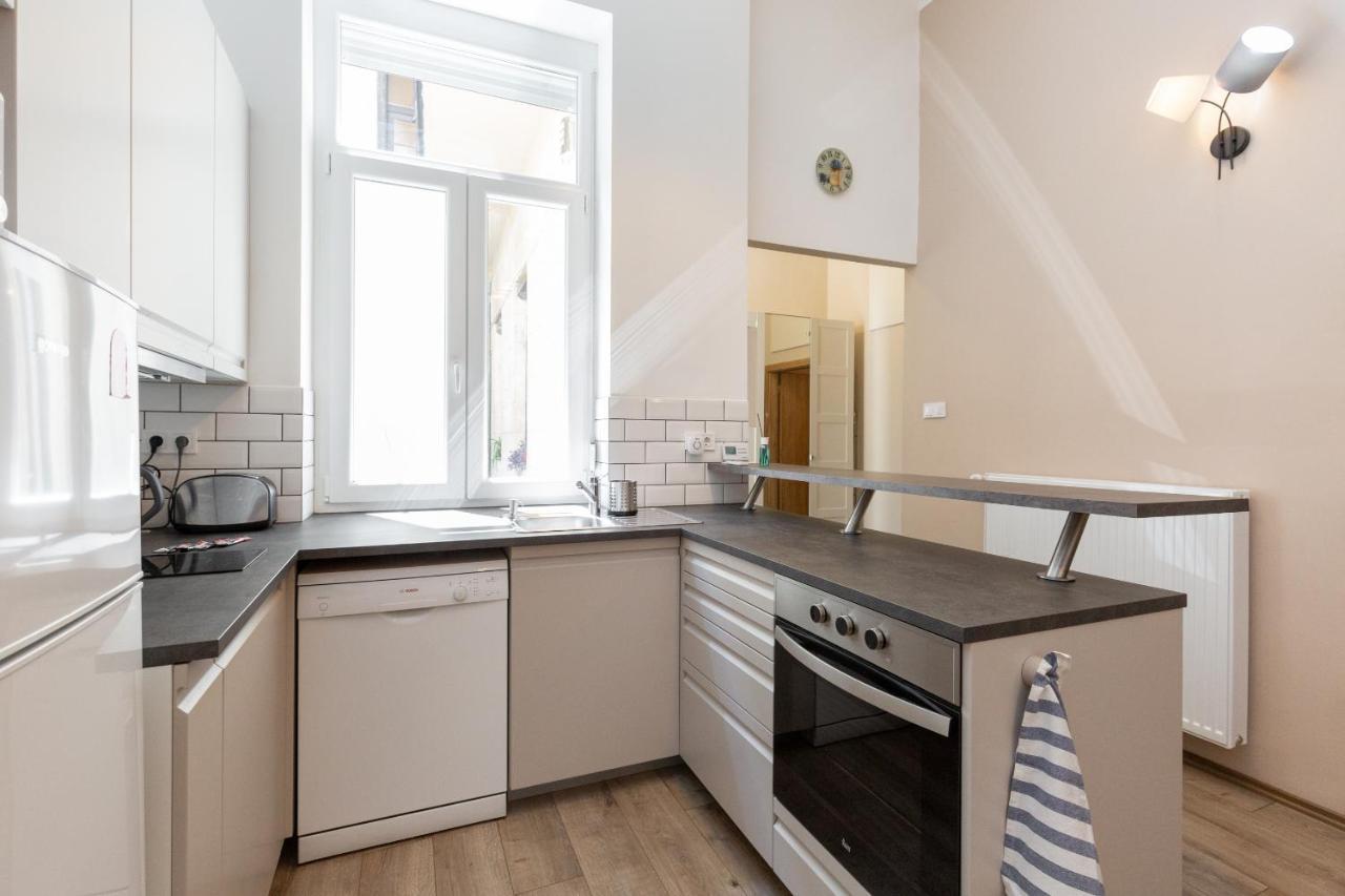D78 Dohany Apartment Budapest Ngoại thất bức ảnh
